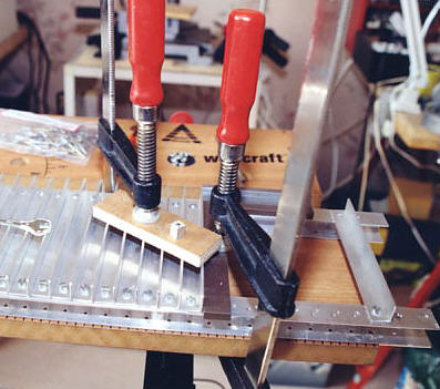 Perçage à l'aide de 2 serre-joints